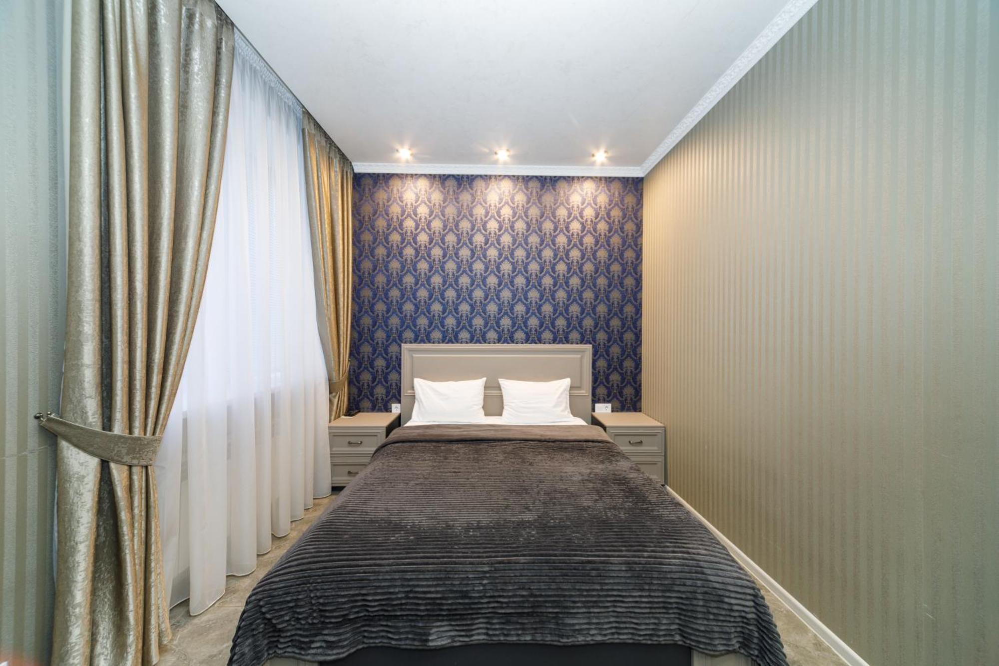L.O.Y Family Hotel Dnipro Exterior foto