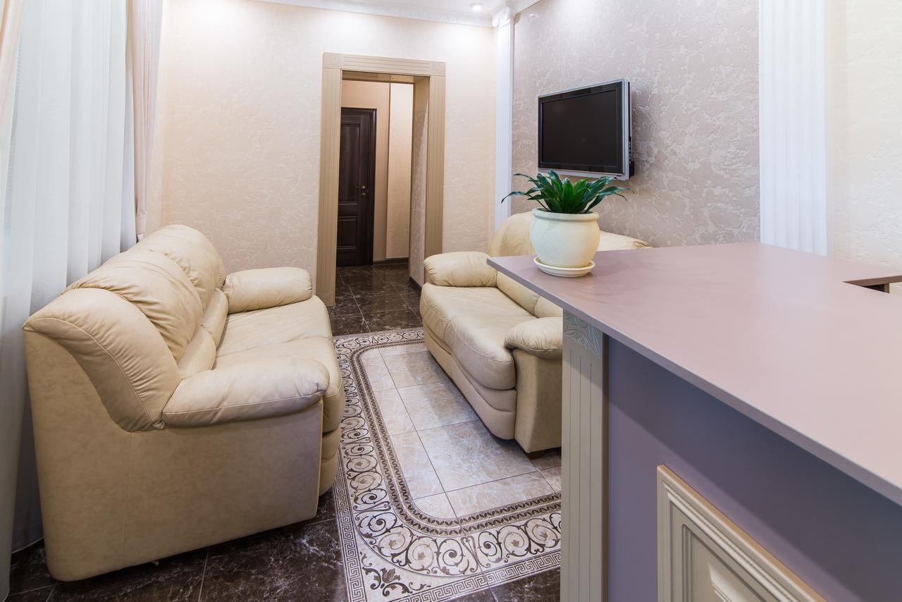 L.O.Y Family Hotel Dnipro Exterior foto