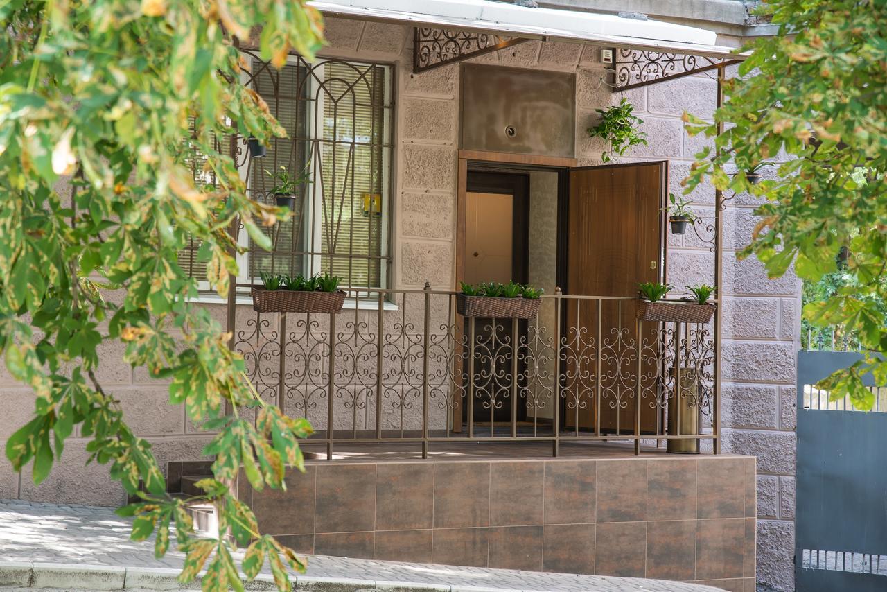 L.O.Y Family Hotel Dnipro Exterior foto