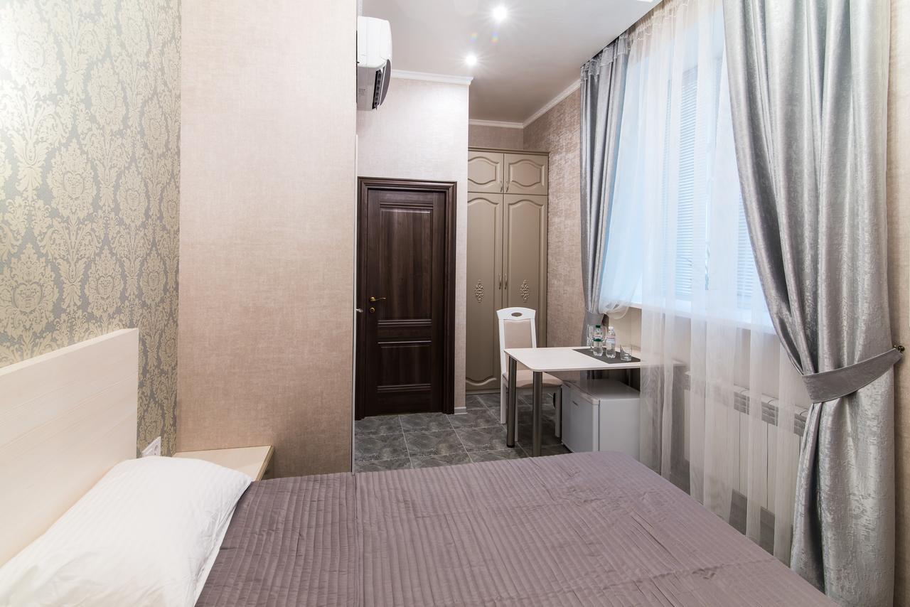 L.O.Y Family Hotel Dnipro Exterior foto